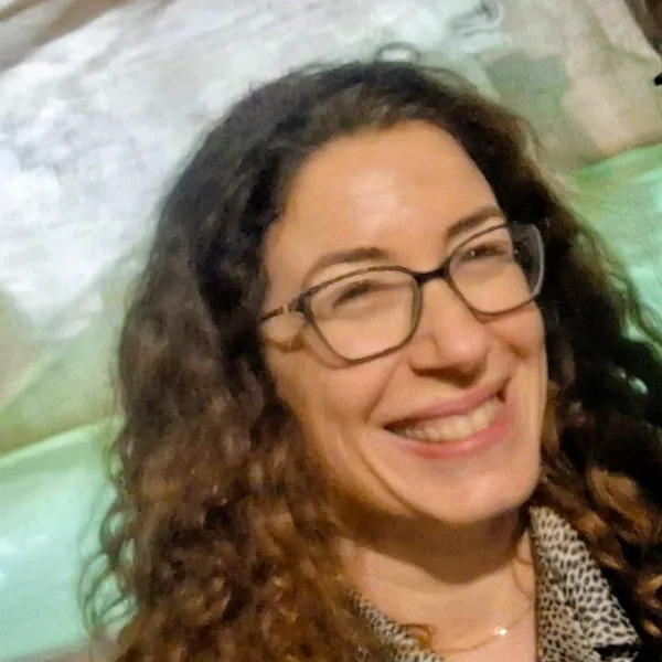 איה טנצר צבעוני